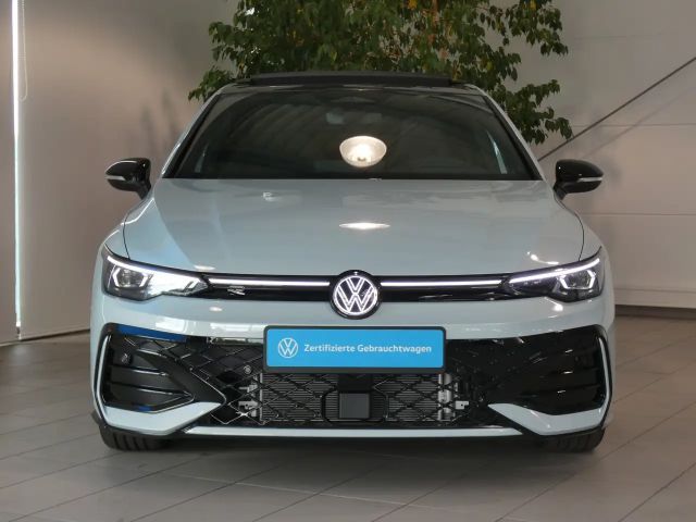 Volkswagen Golf 1.5 eTSI DSG R-Line