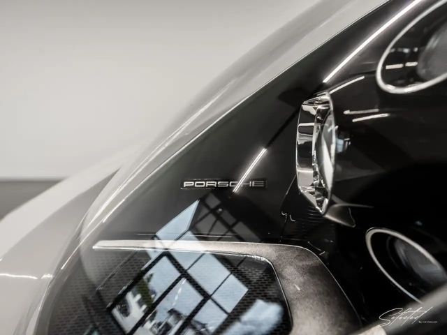 Porsche 911 4 Carrera Coupé