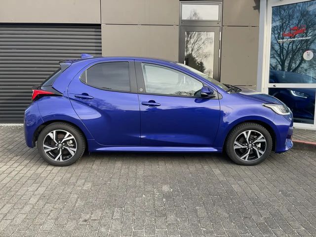 Toyota Yaris Hybride Team D