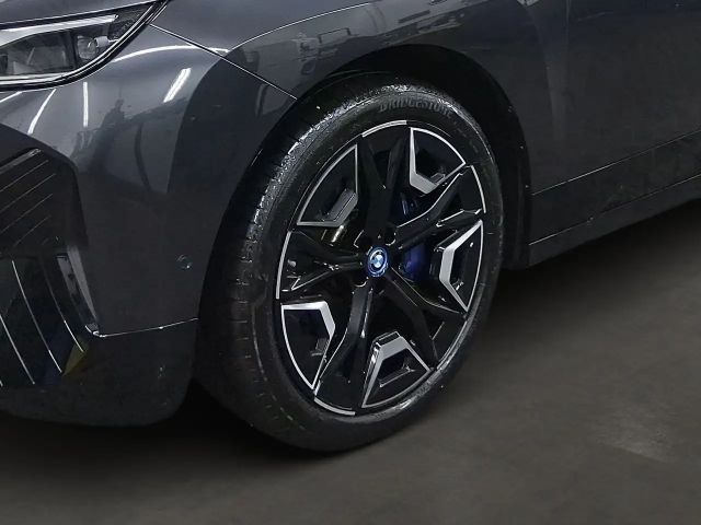 BMW iX xDrive40