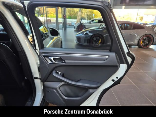 Porsche Macan Pano AHK Luft 20-Zoll BOSE 14-Wege Surround View B