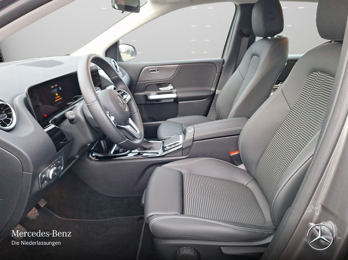 Mercedes-Benz B 180 Sedan