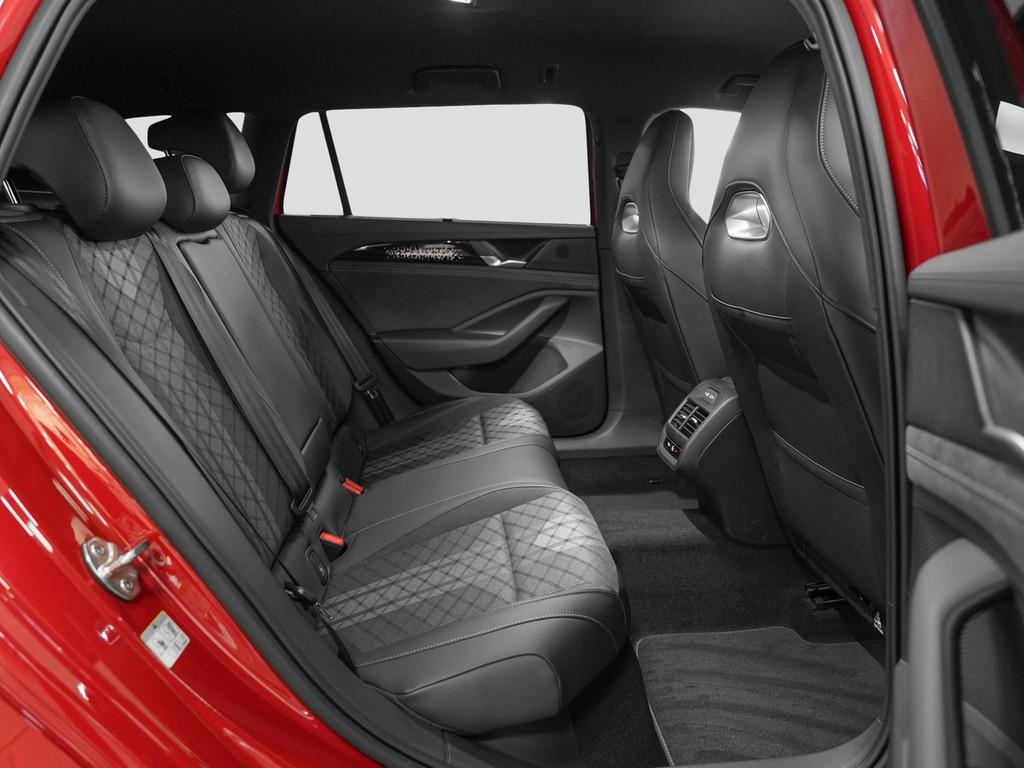 Volkswagen Passat R-Line eHybrid