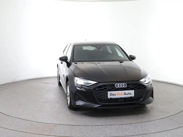 Audi A3 30 TFSI Sedan