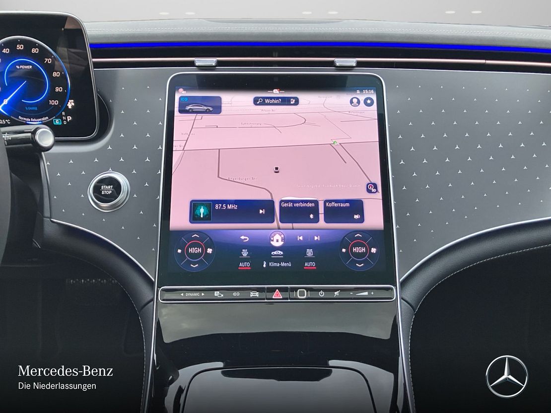 Mercedes-Benz EQE 300 Sedan