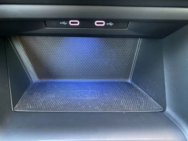 Volkswagen Golf 8 Limo Sondermodell*Active*116TDI,AHV,LED,ACC,Navi