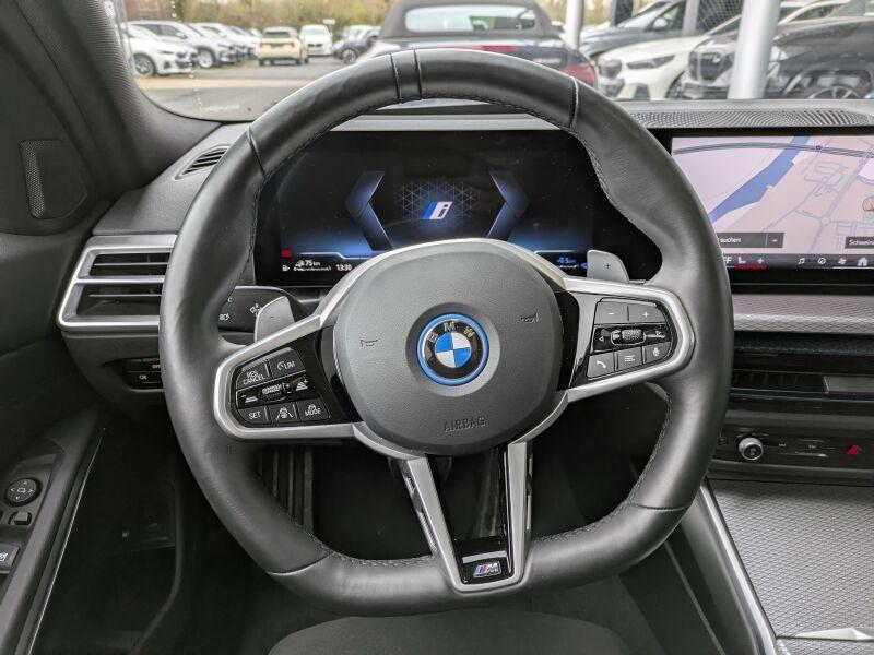 BMW 330 330e xDrive