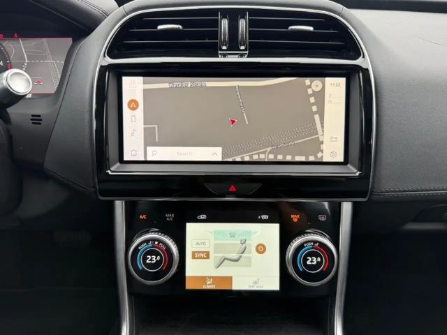 Jaguar XE AWD D200 SE