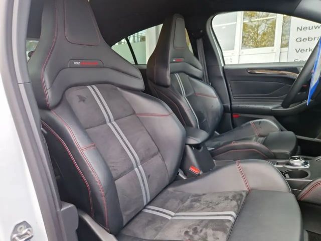 Ford Focus EcoBoost ST Line