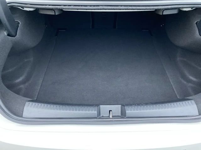 Mercedes-Benz CLA 200 AMG Line Coupé