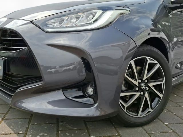 Toyota Yaris Hatchback Hybride Team D