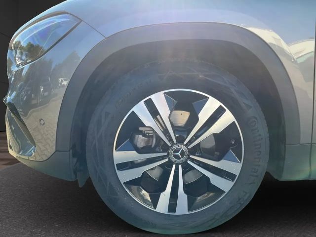 Mercedes-Benz GLA 180 Progressive