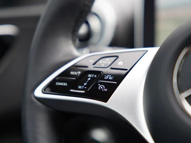 Mercedes-Benz C 180 Sedan