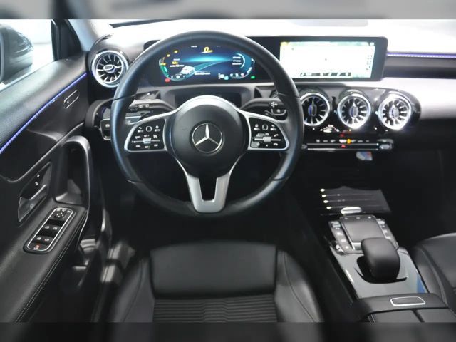 Mercedes-Benz A 200 A 200 d Progressive
