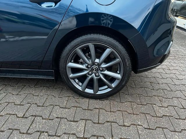 Mazda 3 Benzin 140 PS 6AG Centre-Line Design-P Navi