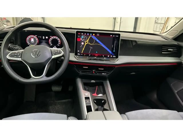 Volkswagen Passat 1.5 eTSI Business Variant