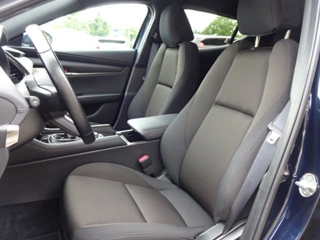 Mazda 3 Exclusive-line