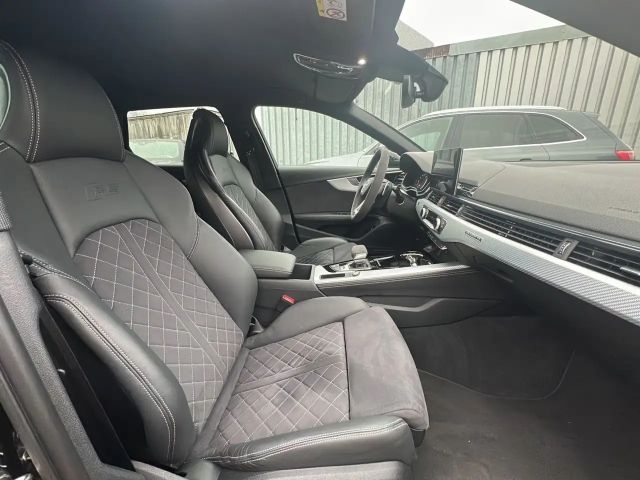 Audi RS4 Avant Quattro