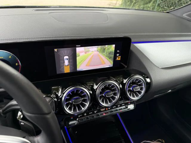 Mercedes-Benz GLA 220 GLA 220 d