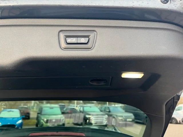 BMW 320 320d M-Sport Touring