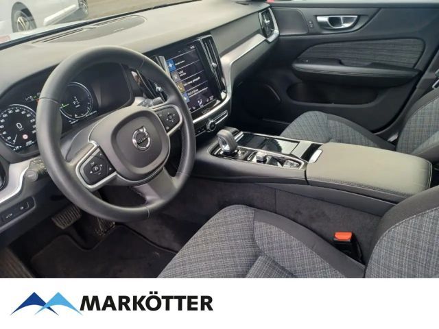 Volvo V60 AWD Core Recharge T6
