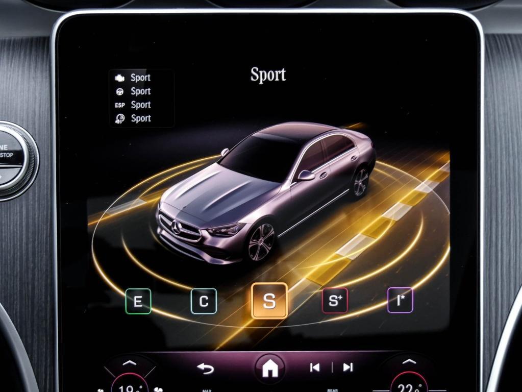 Mercedes-Benz C 200 AMG Line Sedan