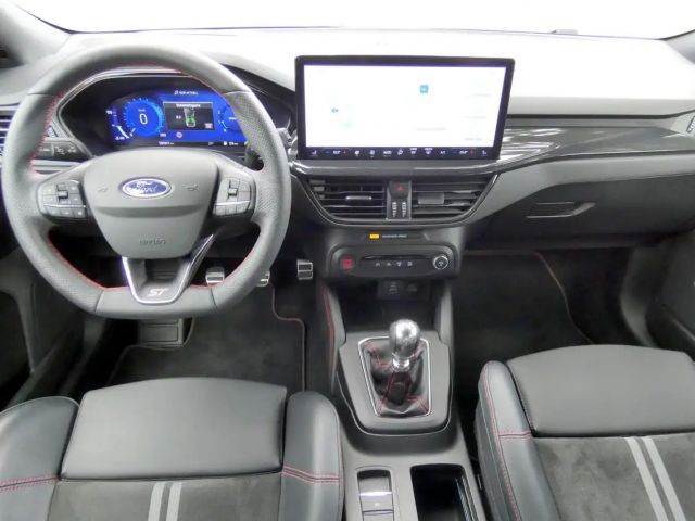 Ford Focus EcoBoost ST Line