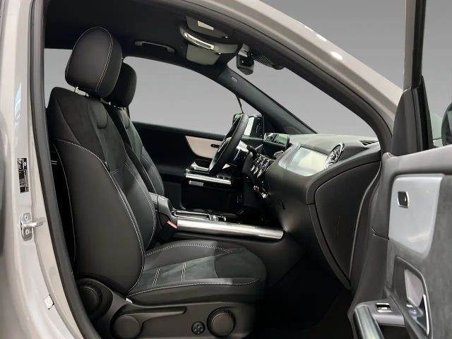 Mercedes-Benz GLA 200 AMG Line