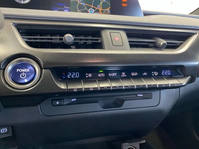 Lexus UX 250h