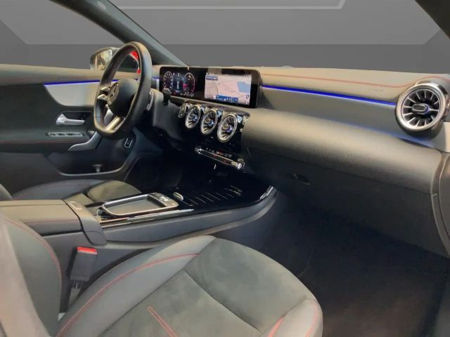 Mercedes-Benz CLA 200 AMG Line CLA 200 d Coupé