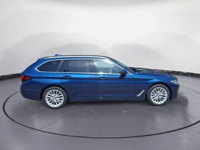 BMW 540 540d Luxury Line Touring xDrive