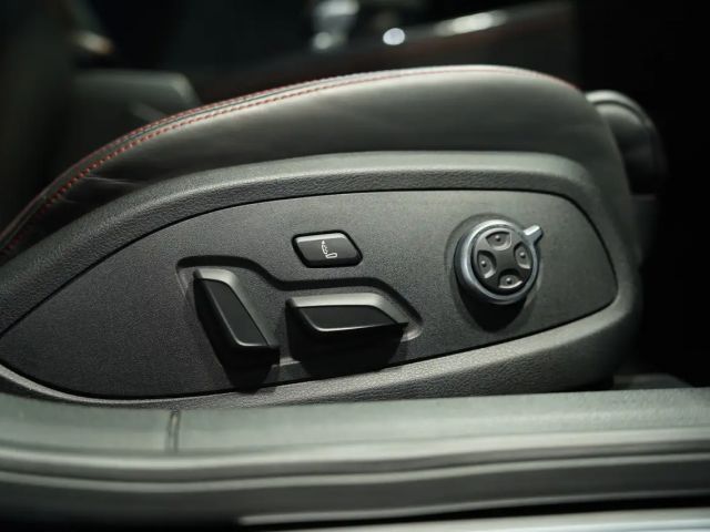 Audi RS4 Avant Quattro