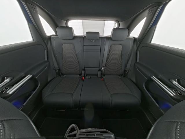 Mercedes-Benz B 200 Progressive Sedan