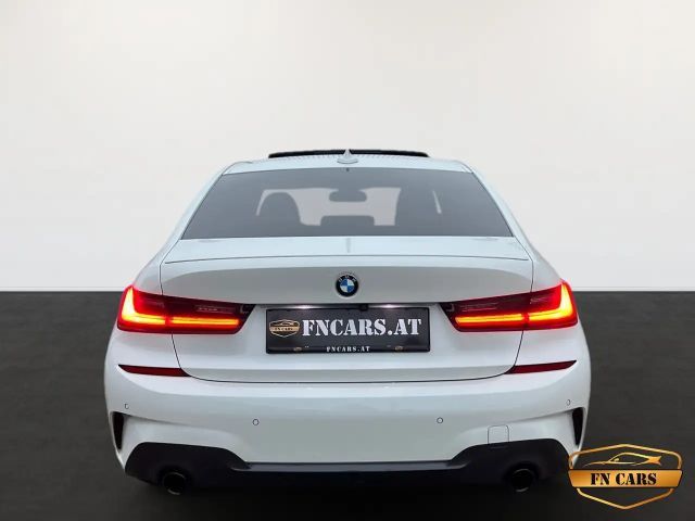 BMW 320 320i M-Sport Sedan