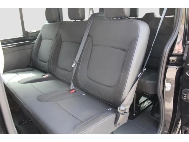 Nissan Primastar 8-zitter N-Connecta