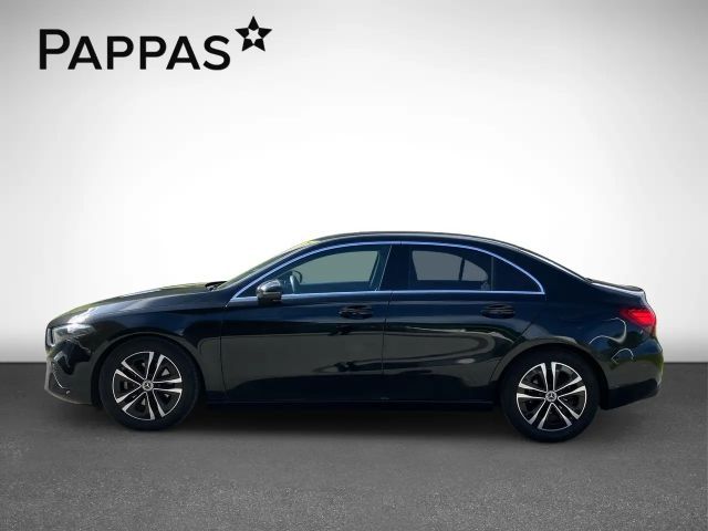 Mercedes-Benz A 180 A 180 d