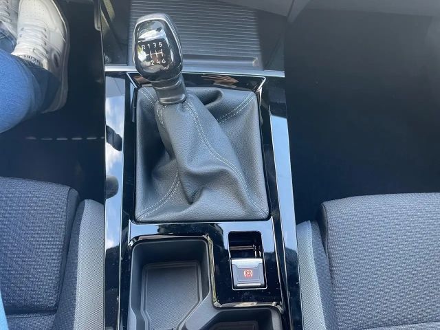 Opel Astra 1.2 Turbo Edition