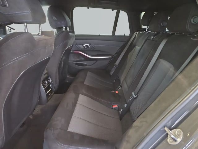 BMW 320 320i M-Sport Touring