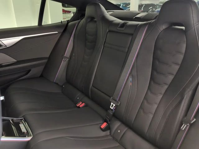 BMW M850 Coupé Gran Coupé Sedan xDrive