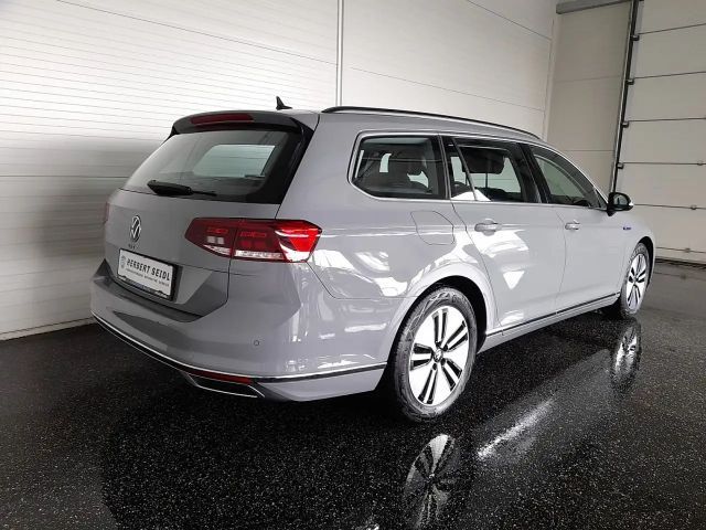 Volkswagen Passat DSG GTE Variant