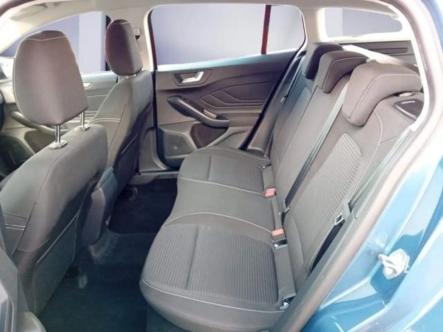 Ford Focus Titanium Wagon