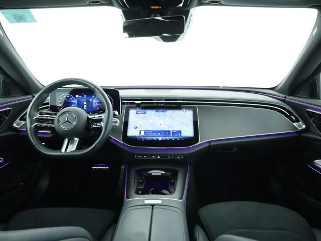 Mercedes-Benz E 220 AMG Line E 220 d Sedan