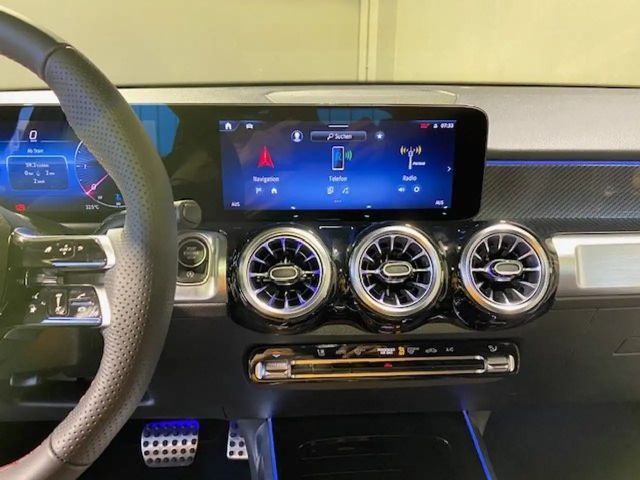 Mercedes-Benz GLB 220 4MATIC AMG Line