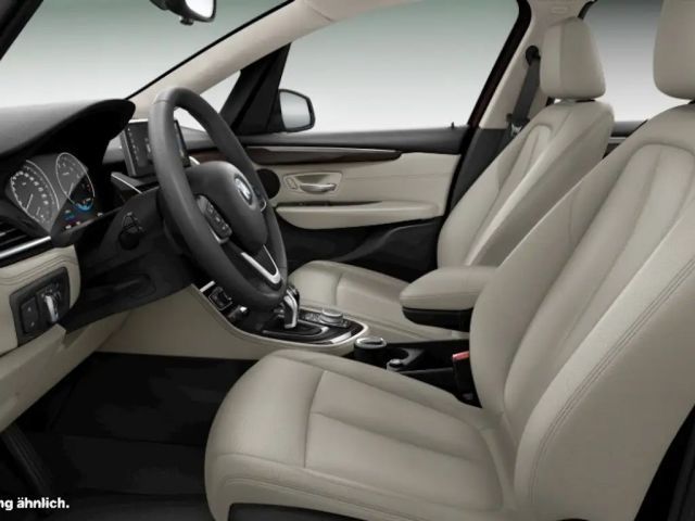 BMW 220 220i Active Tourer