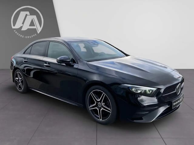 Mercedes-Benz A 220 4MATIC AMG Line Premium