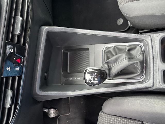 Volkswagen Caddy Caddy TDI 75 KW PDC Sitz + Frontscheibe beheizt