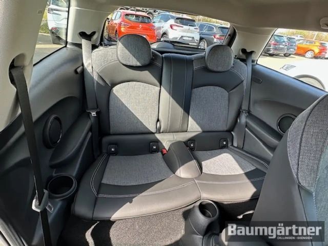 MINI Cooper Classic Trim Kamera/PDC/LED/SHZ/DrAss/Tempo