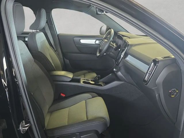 Volvo XC40 Core Recharge T4
