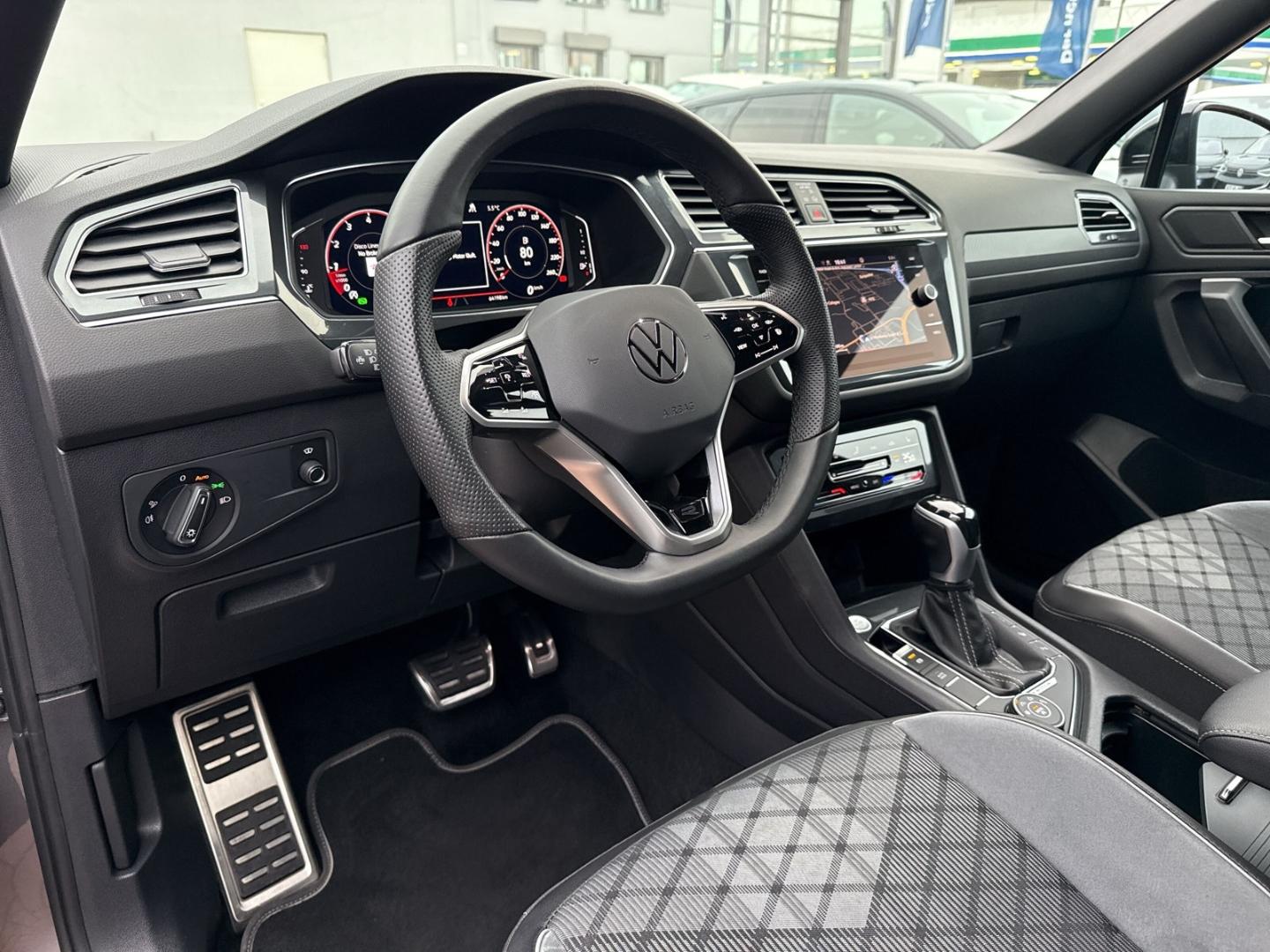 Volkswagen Tiguan Allspace DSG R-Line Style
