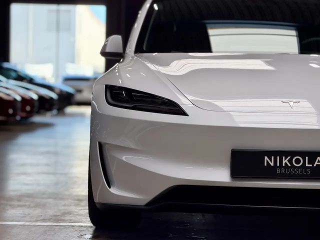 Tesla Model 3 Performance